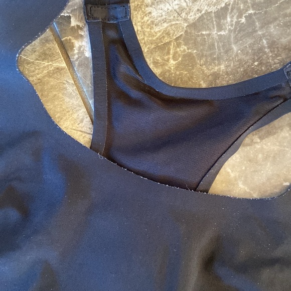 Lululemon Bitty Bracer
Black 36C Racerback Mesh - Picture 6 of 7